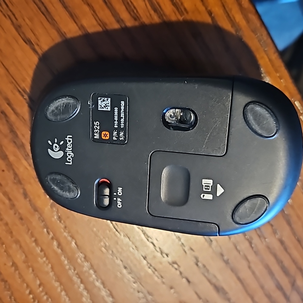 Logitech M325 Wireless Mouse - Picture 4 of 5